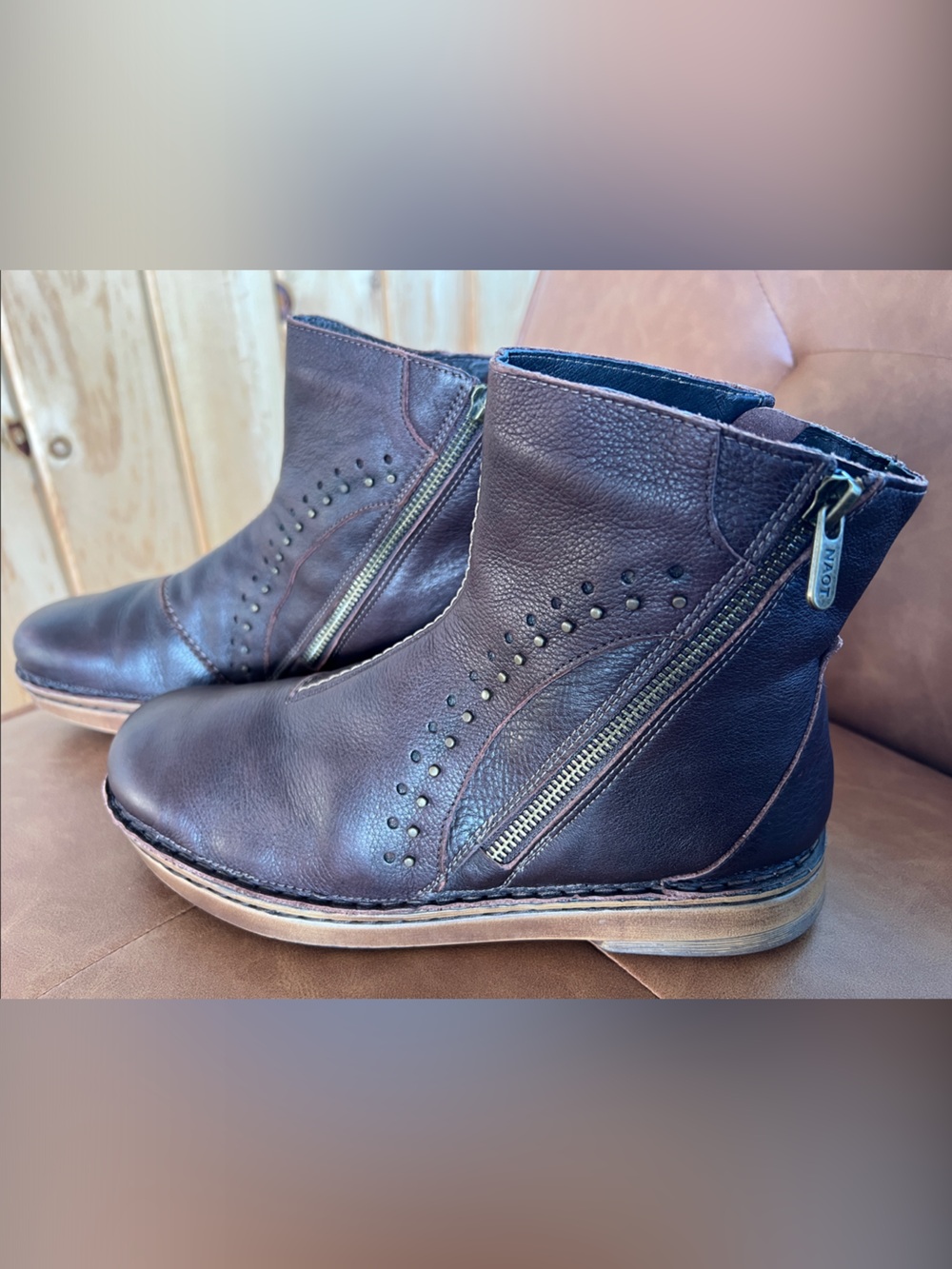 Naot CETONA Brown Soft Leather Ankle Booties with Side Zippers